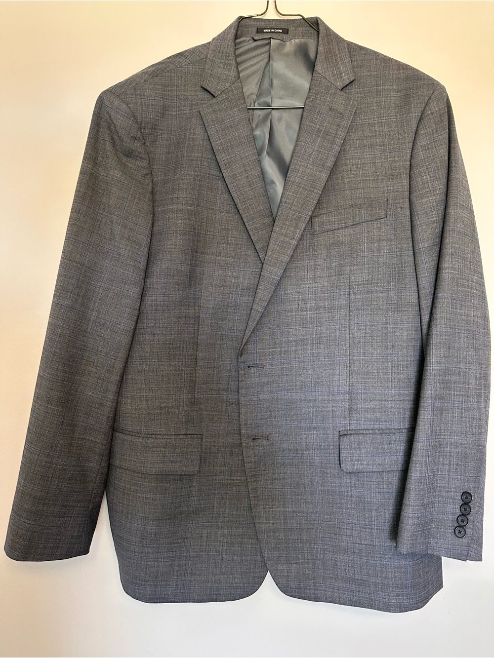 Claiborne Men’s Gray Glen Plaid Suit Jacket 46R Pants 40x30